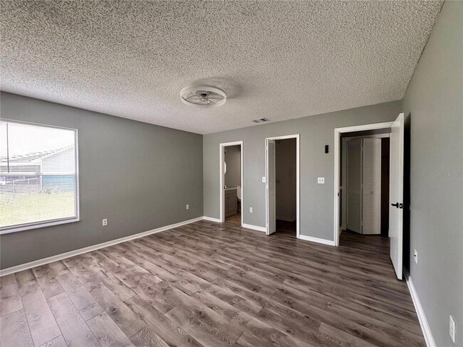 Building Photo - 4125 E Vista Ct