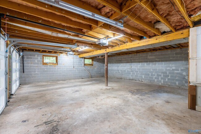 Building Photo - 206 Newcomb Rd