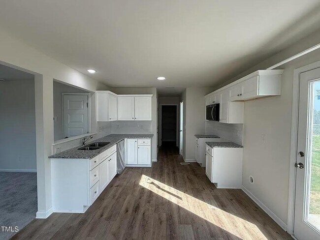 Building Photo - 63 Coharie Dr