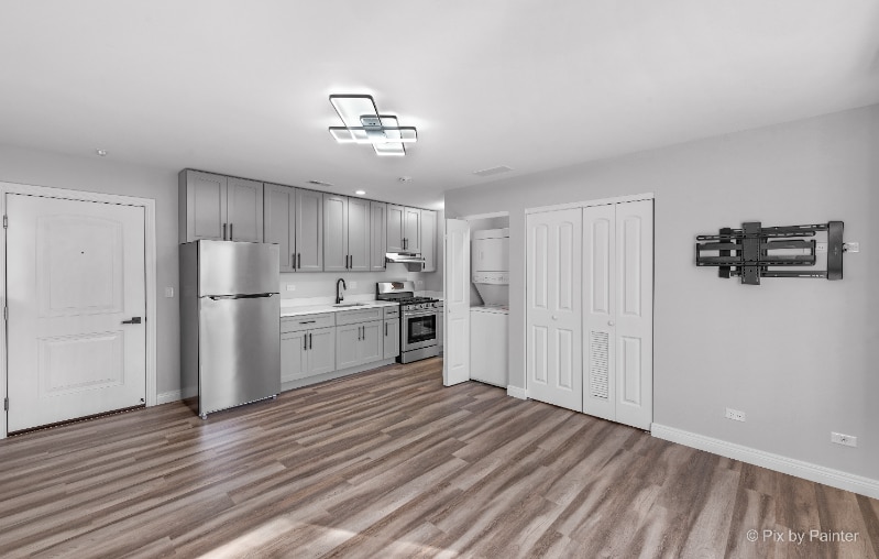 Building Photo - 114 W Green St