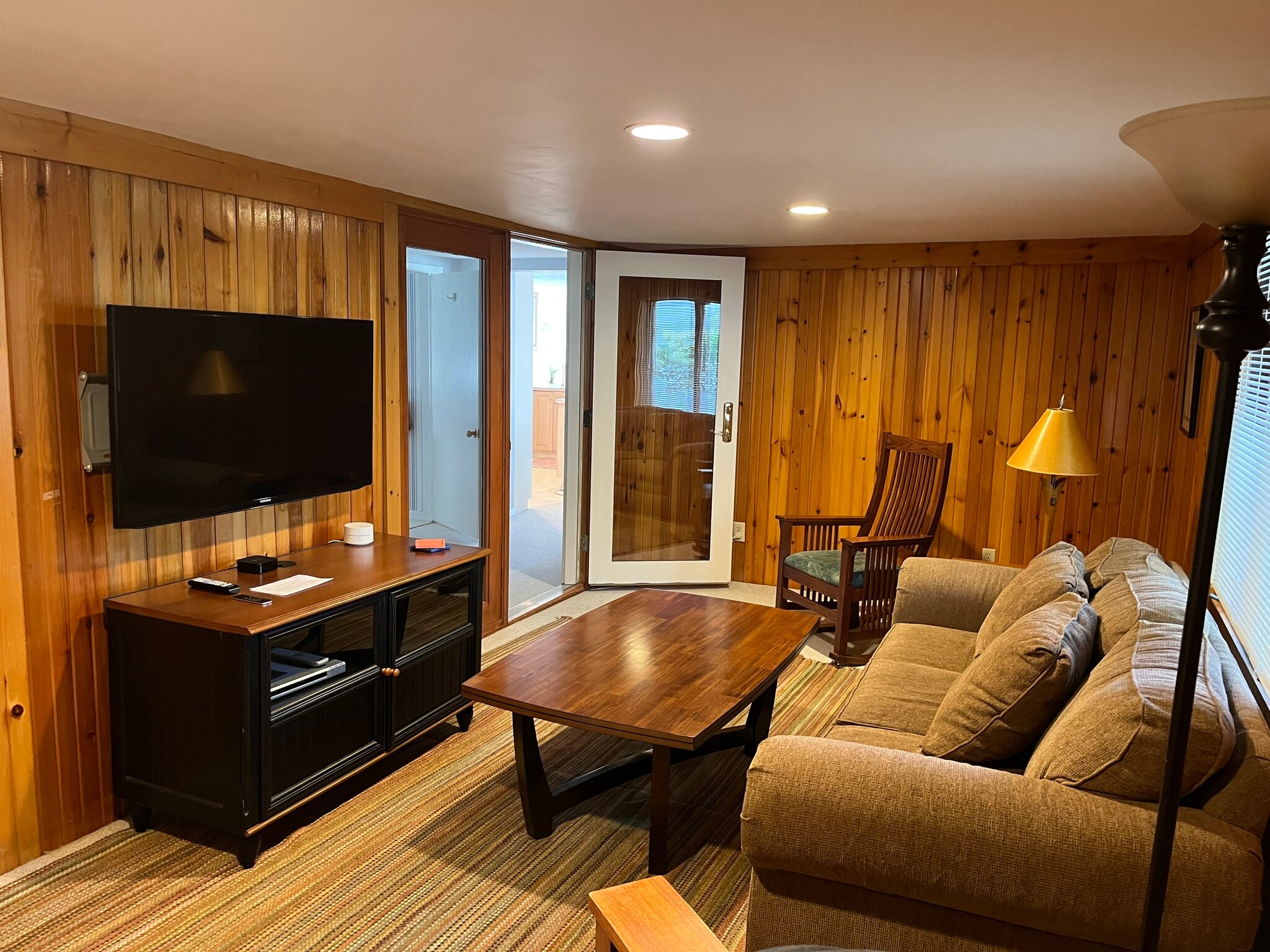 TV room - 571 W End Dr