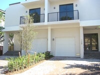 Building Photo - 706 SW 9th Terrace