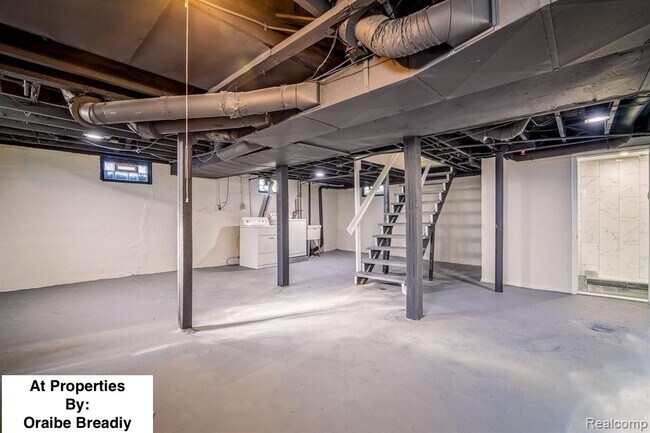 Building Photo - 959 Washtenaw Ave