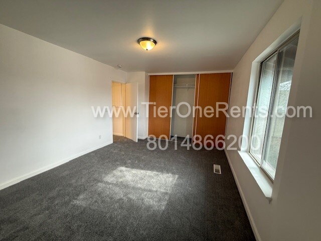 Building Photo - NO DEPOSIT option available for qualified ...