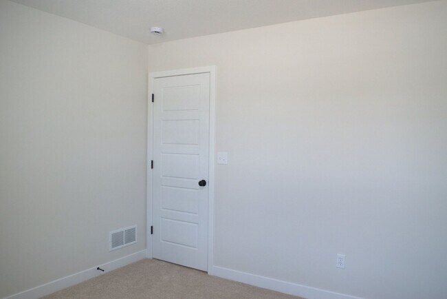 Building Photo - New construction three-bedroom 2-bathroom Home In Tuscany Ridge!