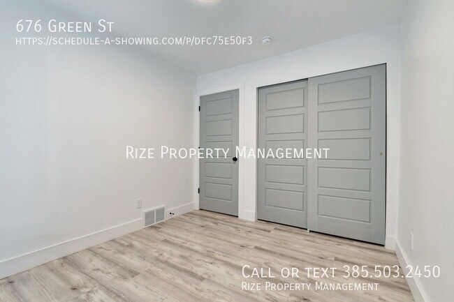 Building Photo - 676 Green St