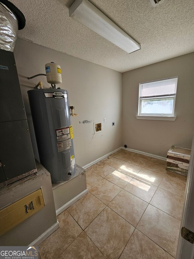 Building Photo - 189 E Lakemont Dr