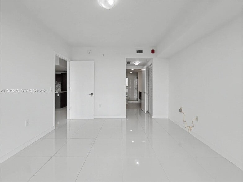 Building Photo - 7661 NW 107th Ave