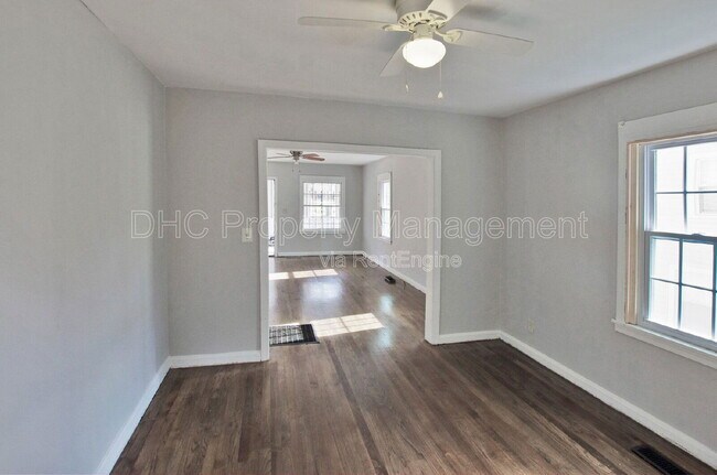 Building Photo - 1257 Lorenzo Dr SW