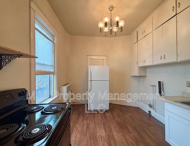 Building Photo - 2172 S 800 E