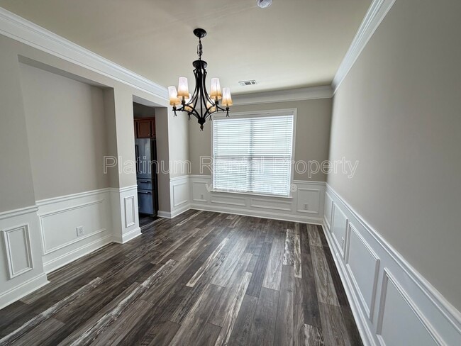 Building Photo - 5555 Falls Landing Dr