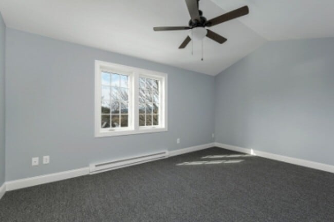 Building Photo - 65 Main St