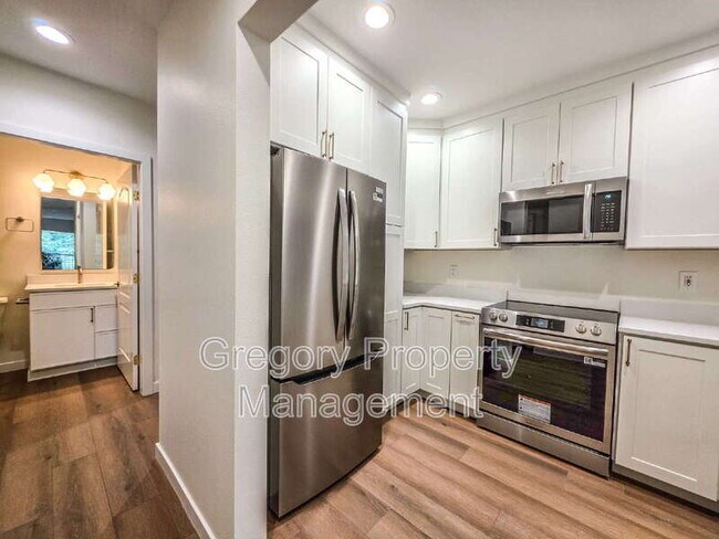 Building Photo - 12439 Totem Lake Way