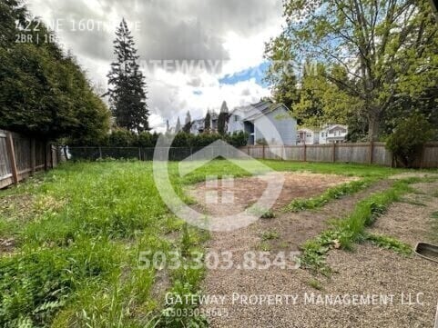 Building Photo - 422 NE 160th Ave