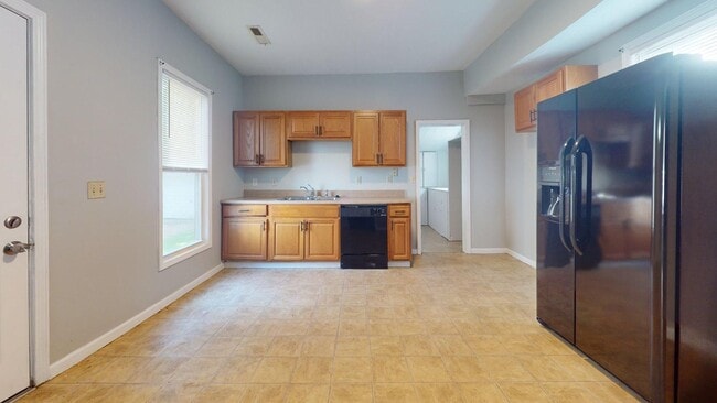 Building Photo - Madison/W.95th neighborhood : 3 bedroom/1 bath single family house available NOW.