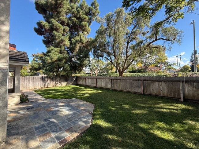 Building Photo - Great 3B/2.5BA House in Oceanside!