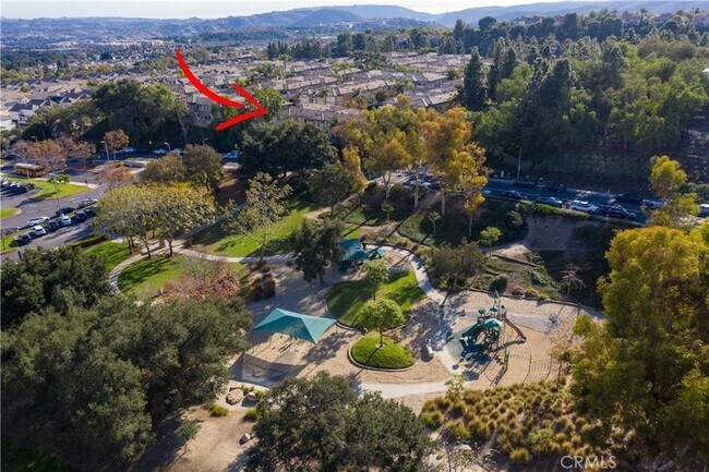 Building Photo - 17 Aurora