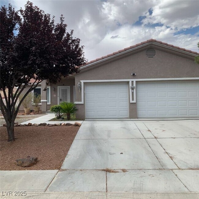 Primary Photo - 5945 Badlands Ln