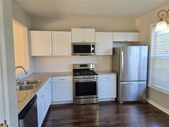Building Photo - 1702 Stanwood Dr NW