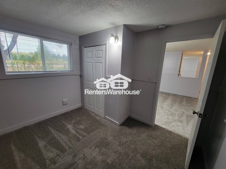 Building Photo - 605 Mosher Ave