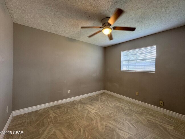 Building Photo - 2538 Johnson Dr
