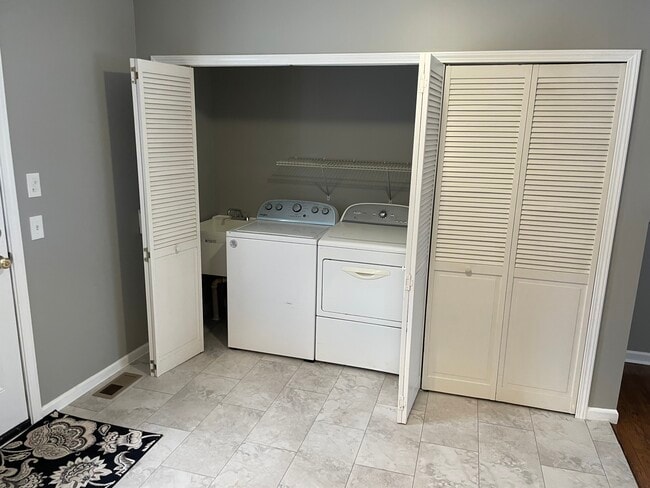 Building Photo - 4737 Laird St