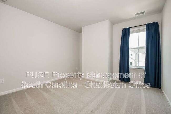 Building Photo - 104 Bay Eddy Ct