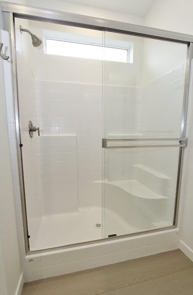 Building Photo - 11138 Overhang St