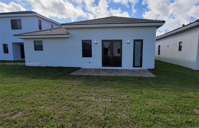 Building Photo - 14423 SW 18th St