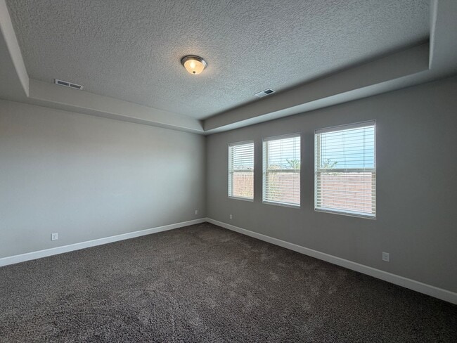 Building Photo - Luxury Single Story 3 Bedroom Plus Office / Sitting Room Recent Construction Available in Exclusi...