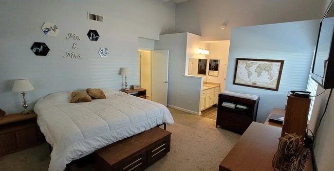 Building Photo - Beautifully Maintained Fairfield Home