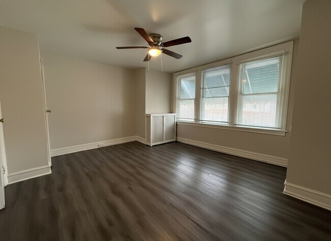 Building Photo - 620 n Wilton-