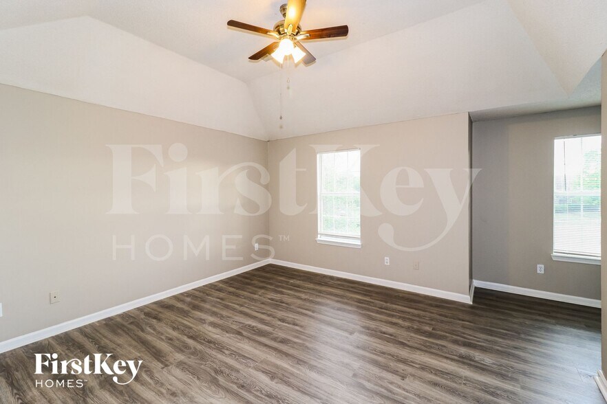 Building Photo - 9238 Fletcher Wood Dr