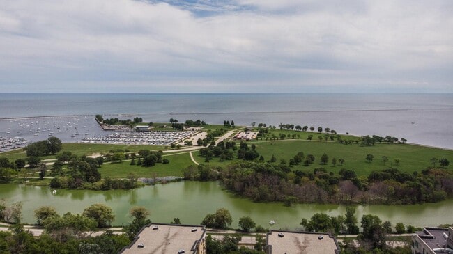 Building Photo - 1313 N Franklin Pl