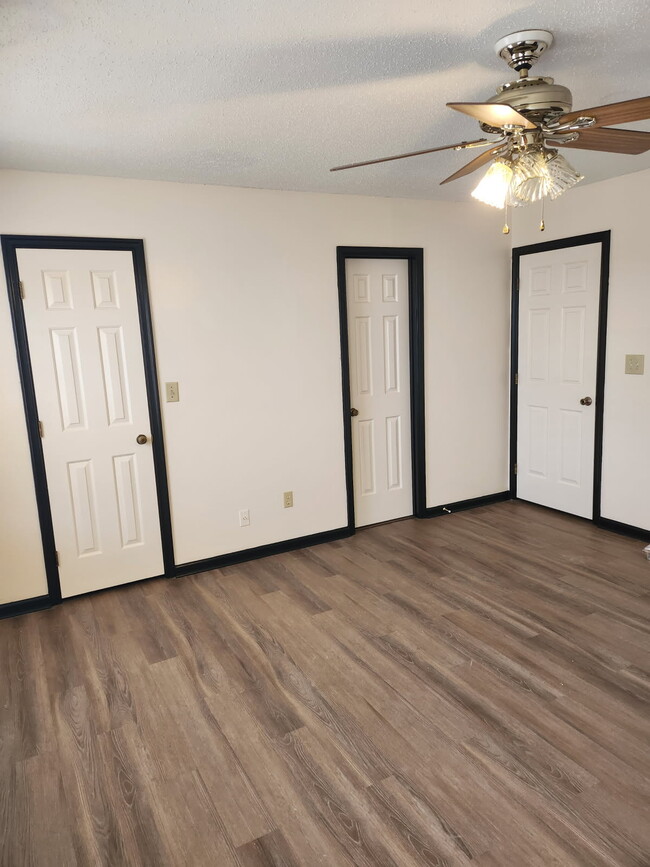 Building Photo - Georgetown property