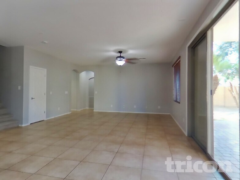 Building Photo - 43633 W Cydnee Dr