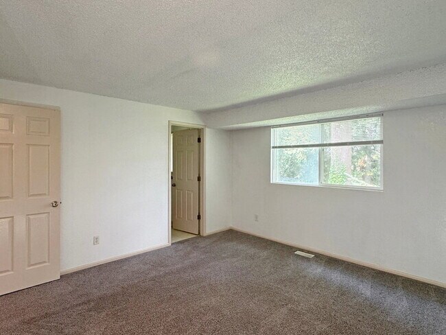 Building Photo - 17824 66th Pl W