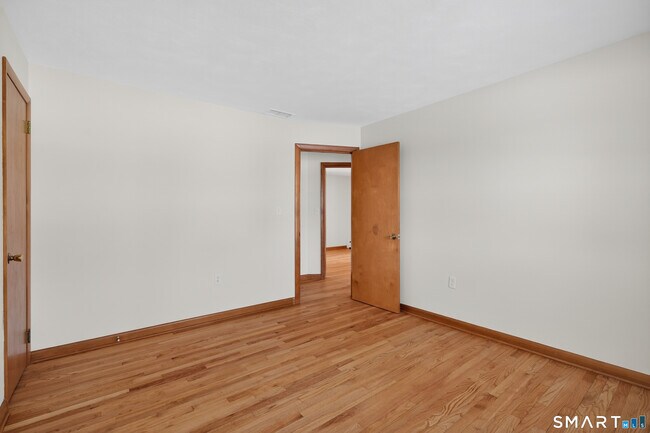 Building Photo - 9 Harbor View S