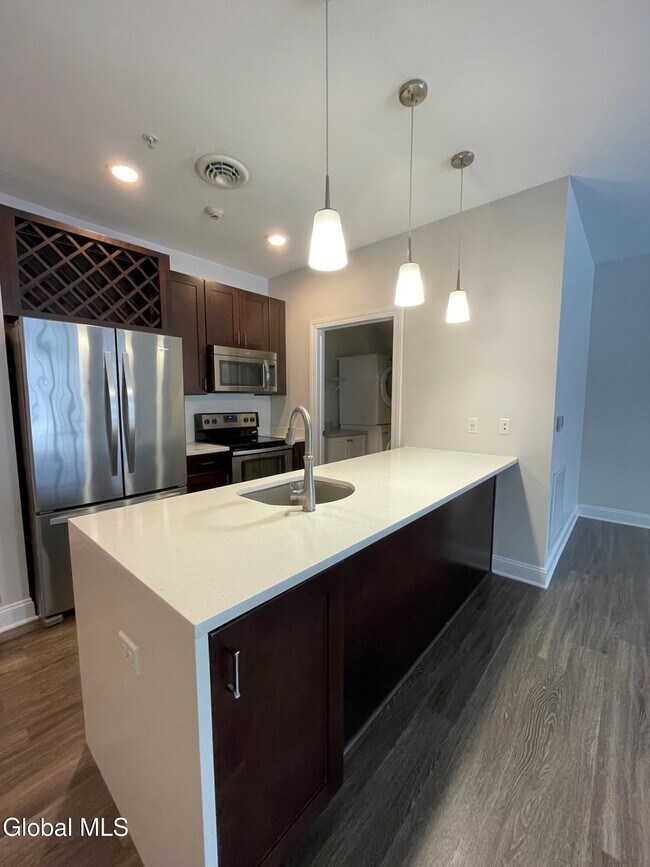 Building Photo - 130 Excelsior Ave