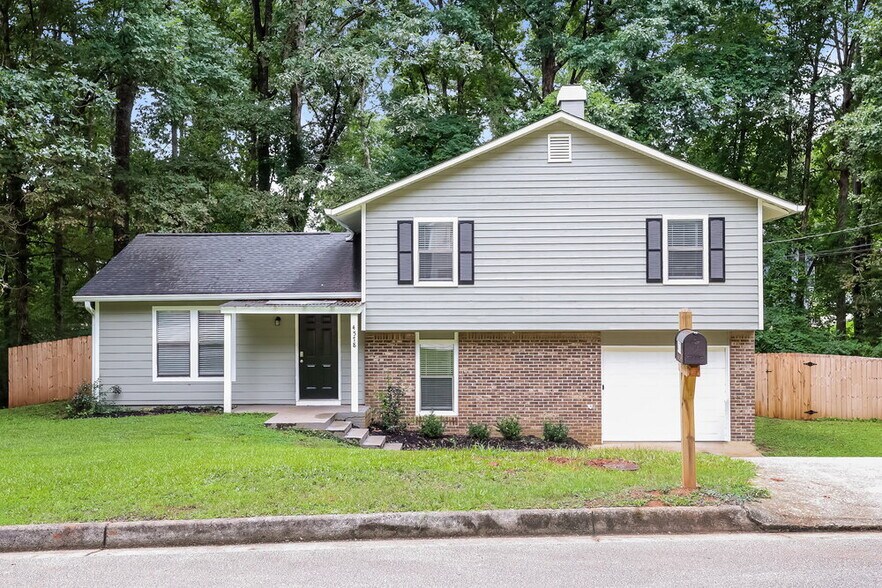 Primary Photo - 4578 Old Lake Dr