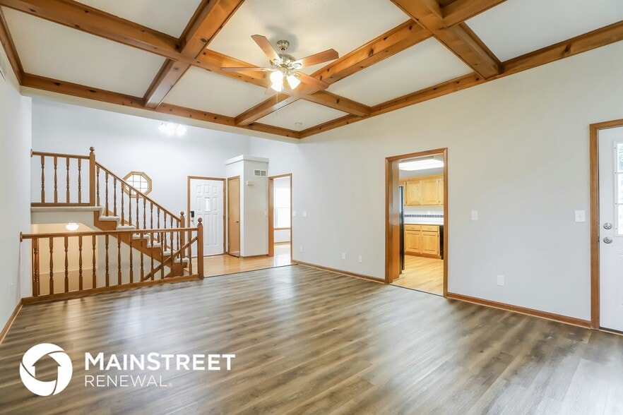 Building Photo - 412 SE Timbercreek Ln