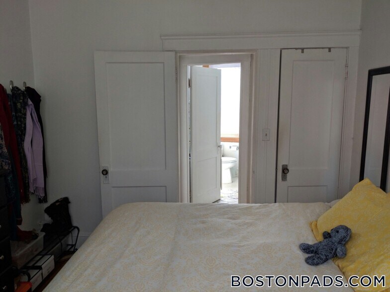 Building Photo - 97 Hancock St