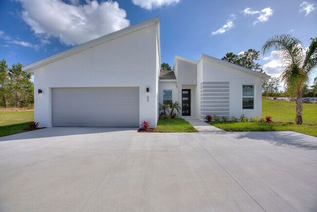 Primary Photo - Deposit-Free! Modern, energy efficient hom...