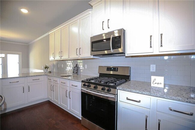 Building Photo - 2304 Shetley Creek Dr
