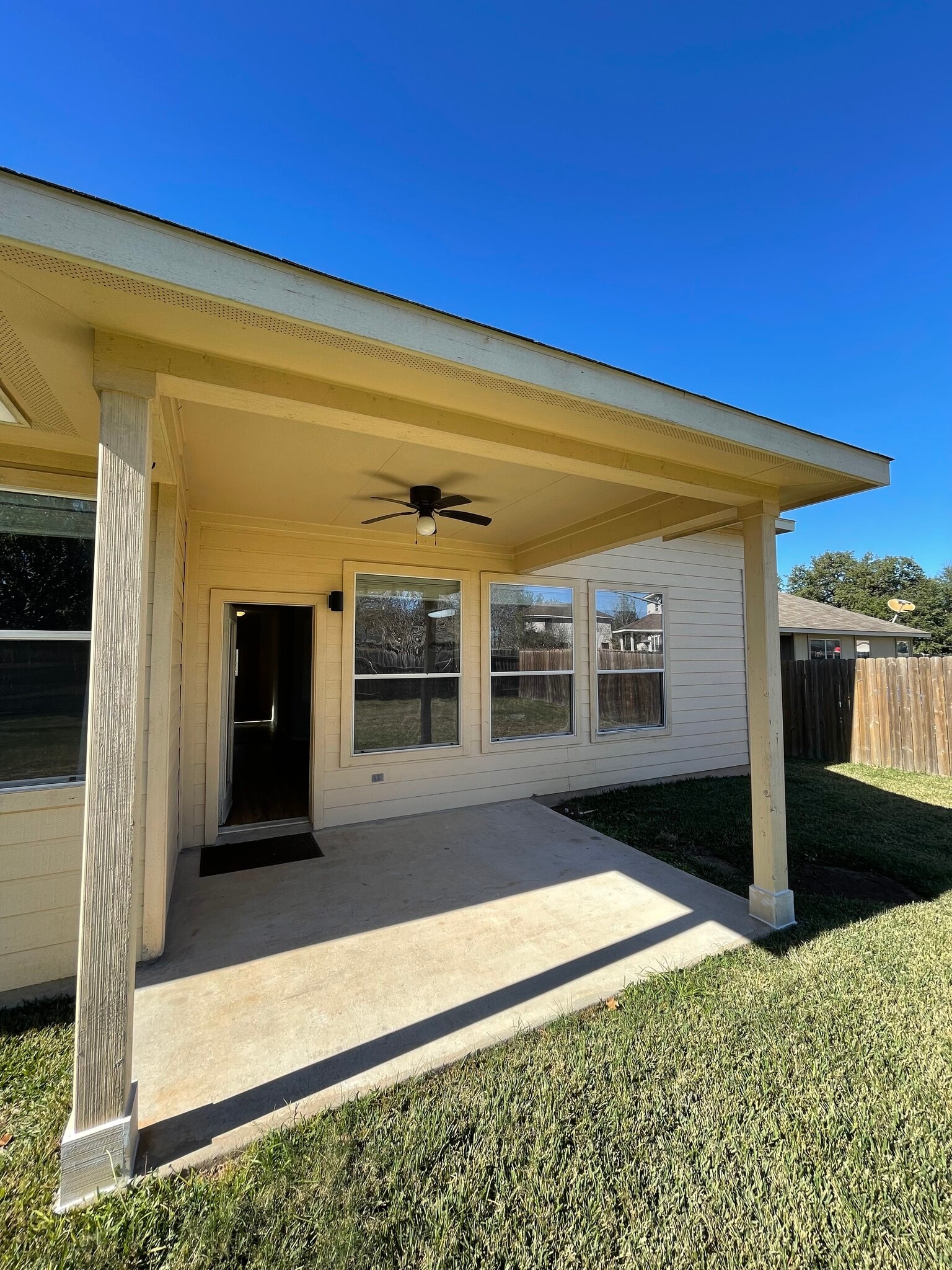 Building Photo - 1602 Melissa Oaks Ln