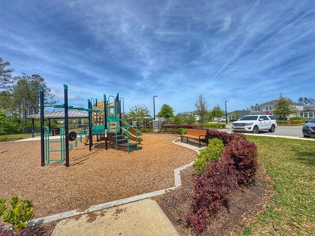 Building Photo - 13870 Harlowton Ave
