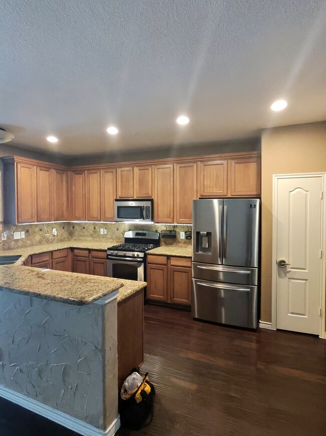 Building Photo - 6072 Pisa Ln