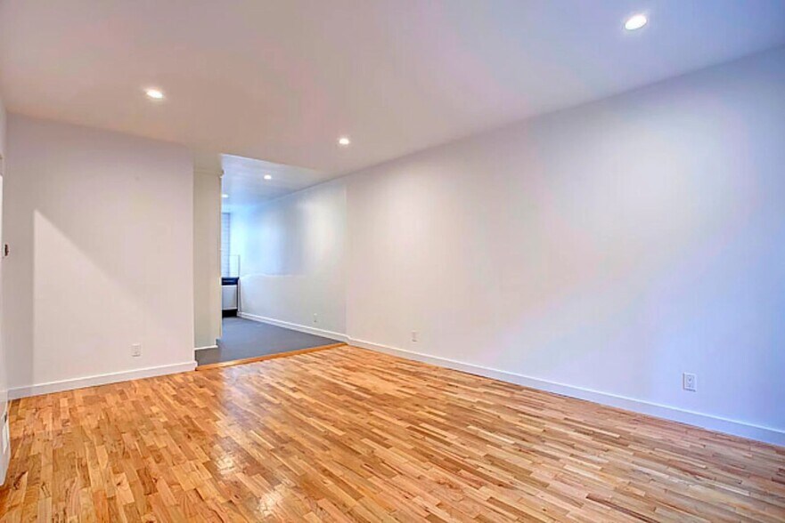 Building Photo - 1623 N Formosa Ave