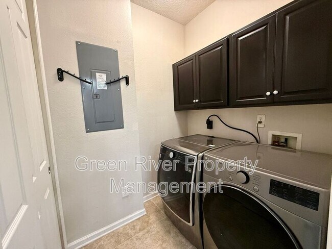 Building Photo - 11251 Campfield Dr