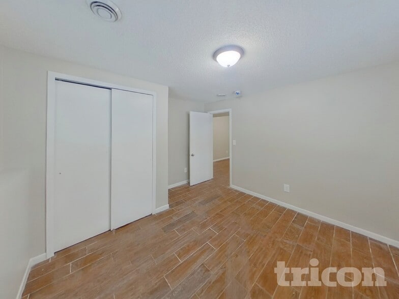 Building Photo - 3200 Jurdy Ct S